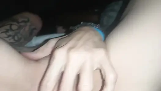 Masturbasi bareng istri di rumah