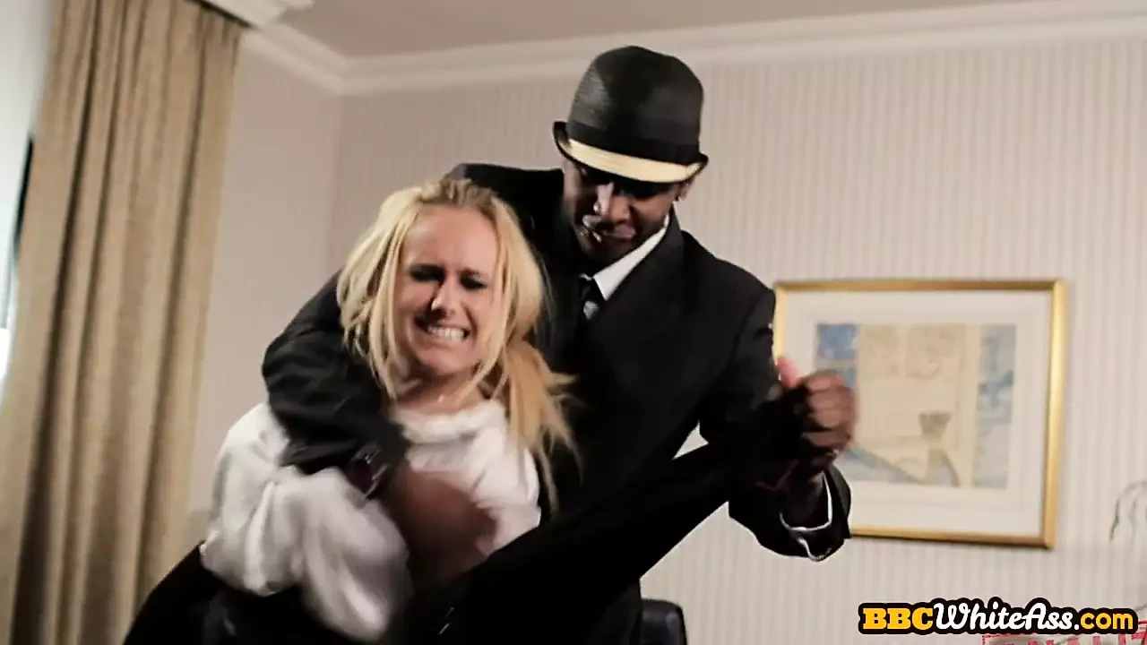 IR anal MILF with bigass and boobs BBC banged in her office