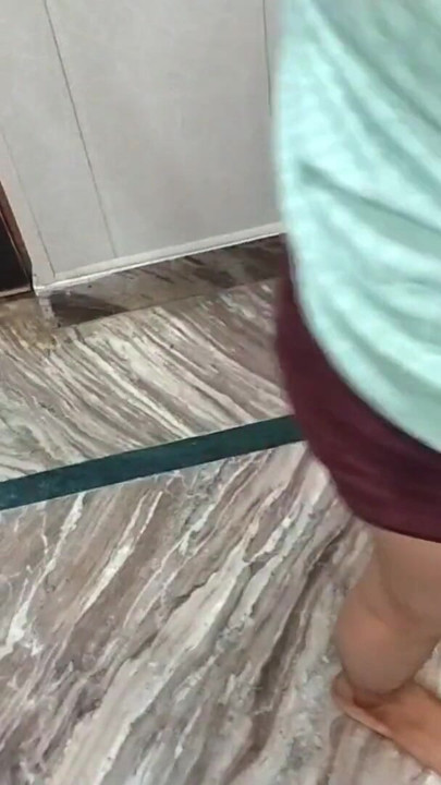 رآني الأخ غير الشقيق أستحم عاريا، رؤية مؤخرتي الكبيرة وكسي الوردي، يريد أن يمارس الجنس معي صوت هندي، Xxx، رسائل MMS، إباحية، Xvideos، Se | مقطع 1