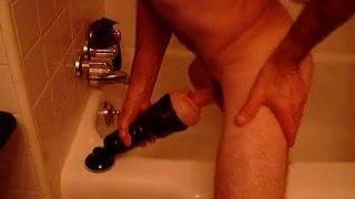 Искусственная вагина в ванной