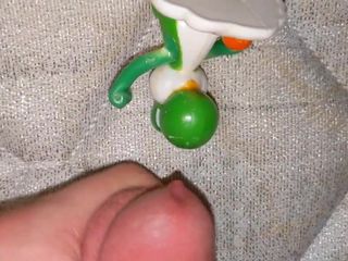Mała zabawka Yoshi, która codziennie potrzebuje mojej spermy