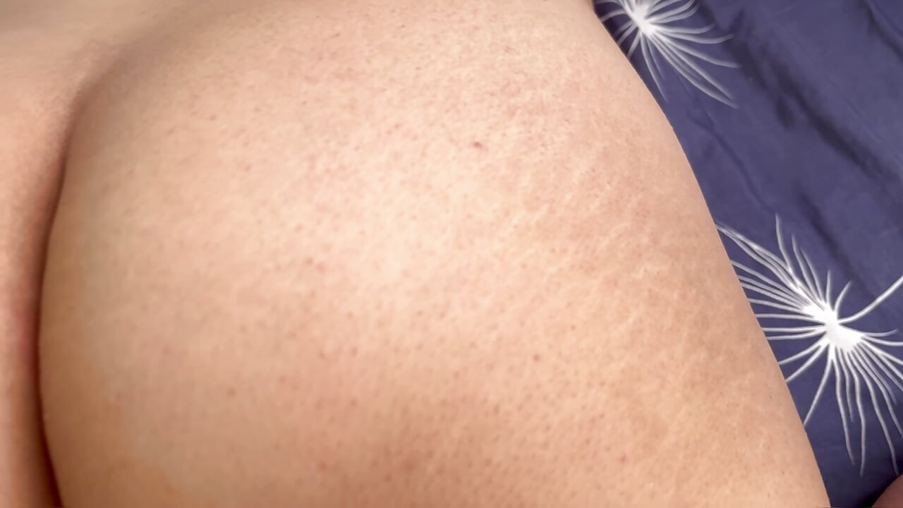 Betrayal with my wife's friend super ass and tight pussy that I had to splash my cum on her waist and empty my big cock.
