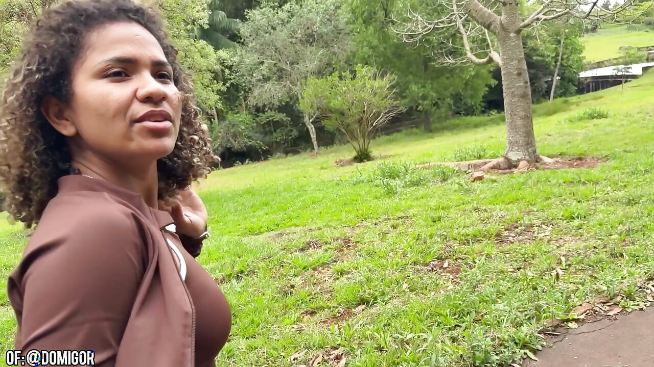 OUTDOOR SEX WITH MY NAUGHTY FRIEND. WE WERE ALONE IN THE PARK AND HAD TO ENJOY IT.