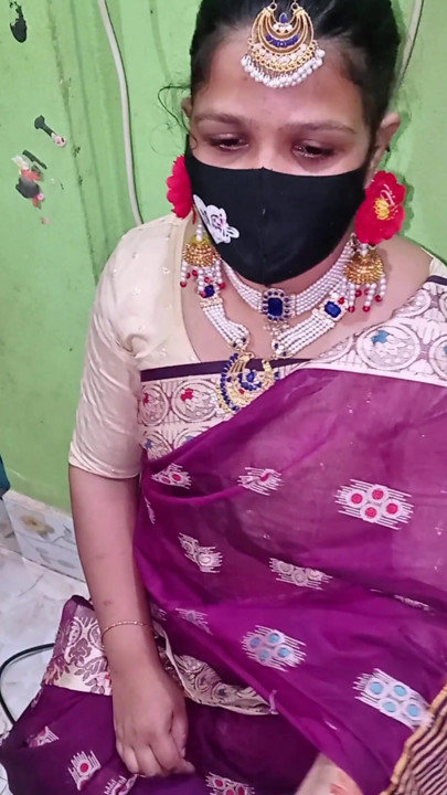 Indiancă desi bhabhi sexy din Bangladesh în filmare de acasă amature moment romantic, prima parte | Clipul 1