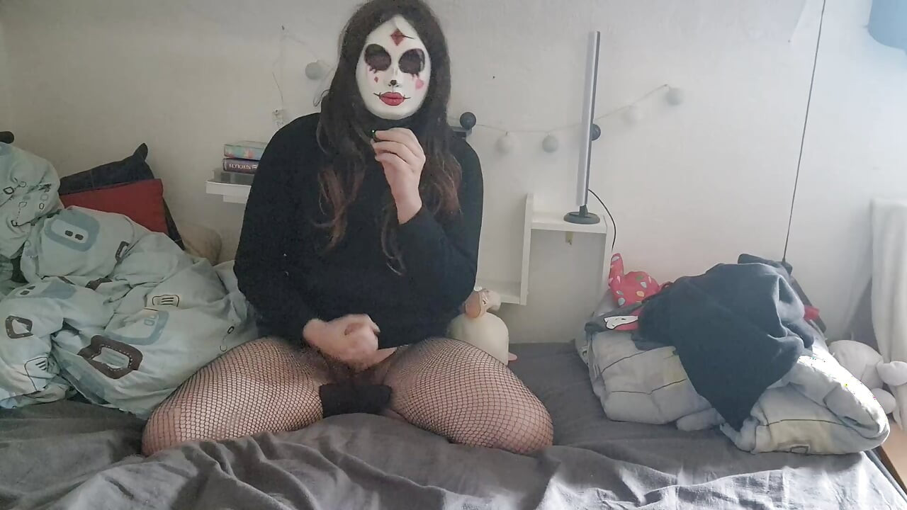 Gotik trans kadın sikişmek istiyor