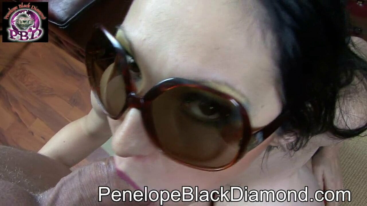 Penelope black diamond pbd 口交 + 眼镜 01.01.2008hdv