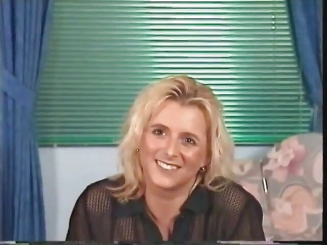 Sacanagem loira buceta brincando solo e chupando pau no casting