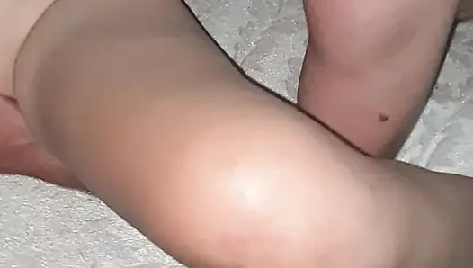 Türk çift 69 pozisyonunda seks yapıyor.