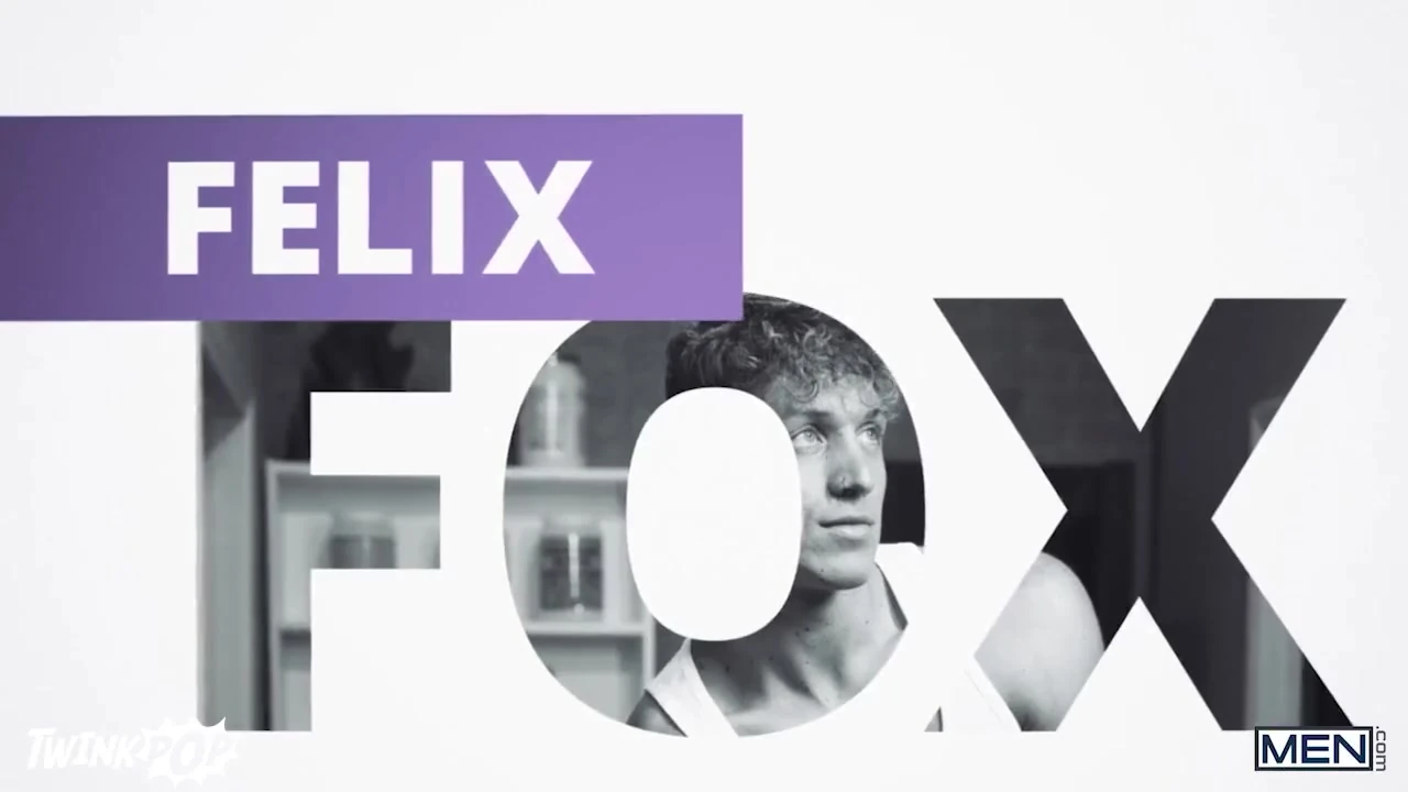 Twink pop - Felix Fox ateşli Twink Troye Dean'i spor salonunda spor yapıyor ve ona ücretsiz özel bir brotein sunuyor