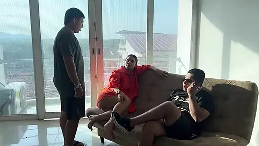 I Fuck the Stepdaughter of a Blind Man Next to Him, Semen Falls on Him and He Thought It Was Cream