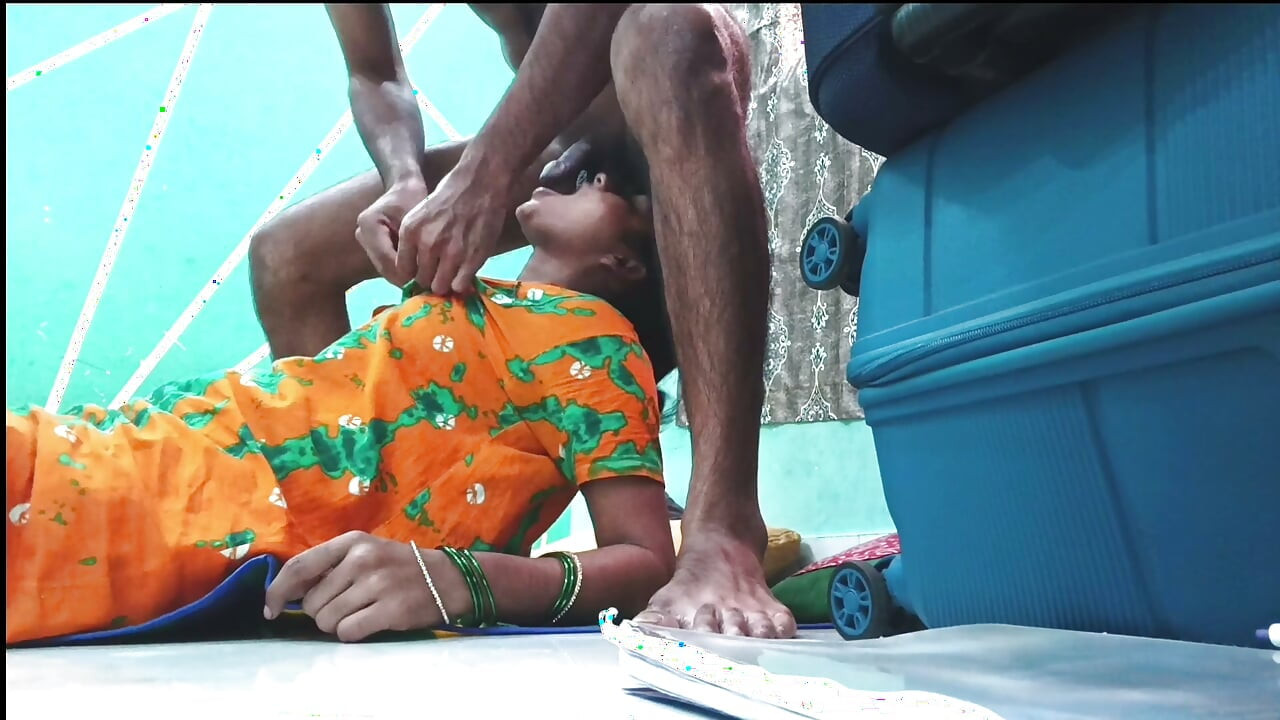 Hot Indian Teacher Gives Special Lesson to Student
