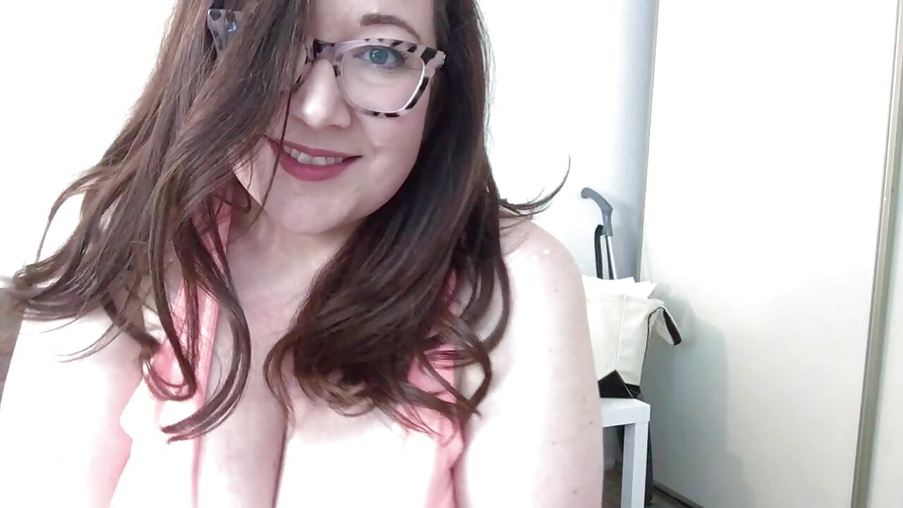 Jerk off for hot busty BBW Jayne