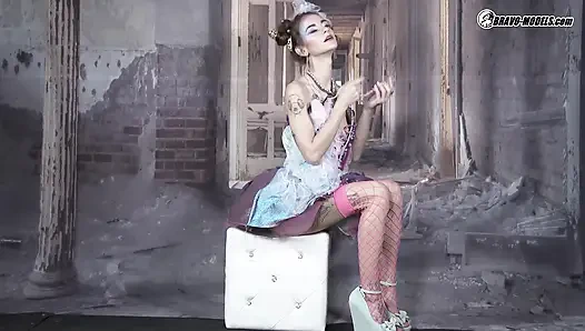 423 - Adelle Unicorn