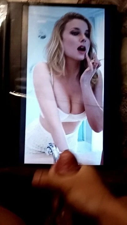 에밀리 밴캠프 정액 공물