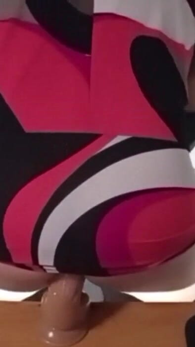 Must-see moment from "Yasmina's beautiful ass"