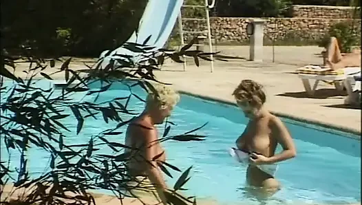 Pussy licking cock sucking pussy fucking in the swimming pool
