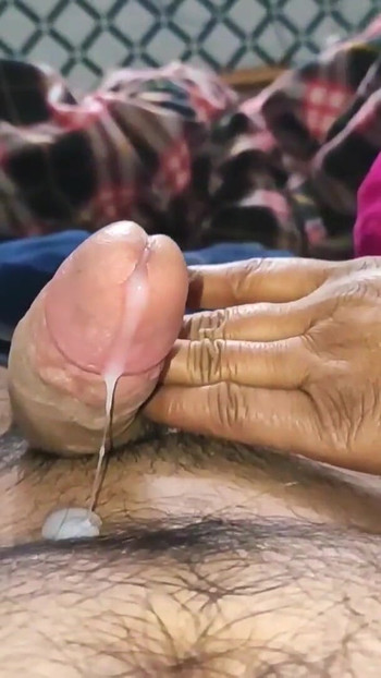 Jaw-dropping moment from "Maa ne Sex ki Lat Lagai"