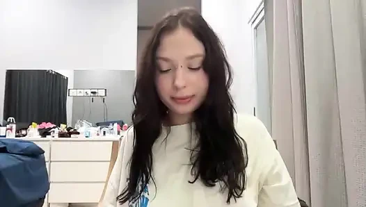 ICH ZEIGE MEINE MÖPSE IM STROM