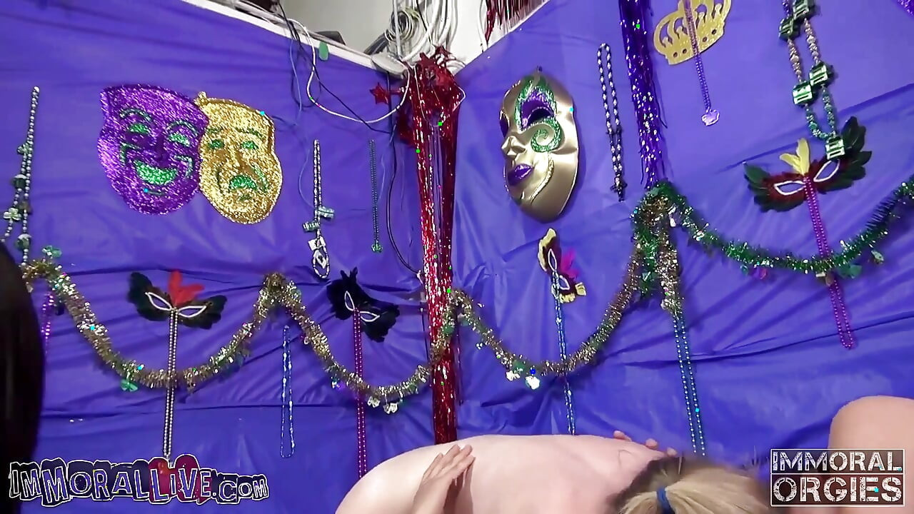 Look how ruined these sheets are - Veronoica a Vluv's epic 2 hour orgy - All group sex