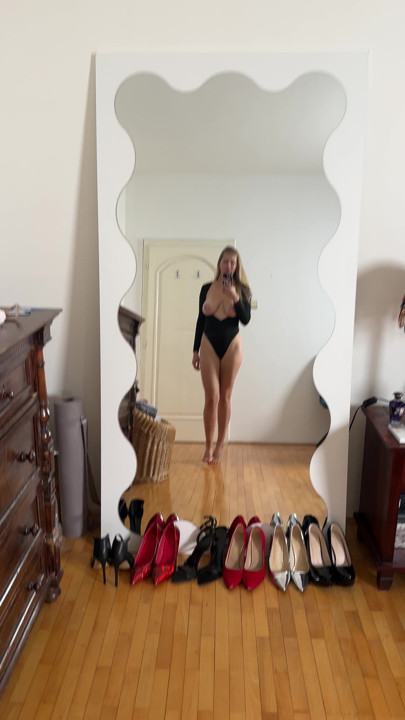 My huge tits on full display, what would you type right now?