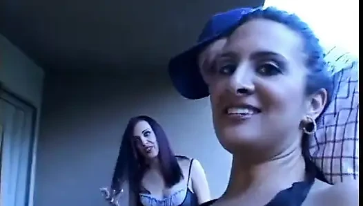 Ateşli edepsiz kızlarla bts