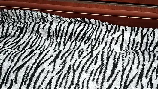 Homemade Masturbation in Front of the Mirror Without Taking off Her Panties