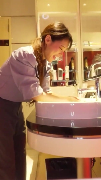 A busty H-cup office lady who engages in sugar dating during work hours. | Clip 1