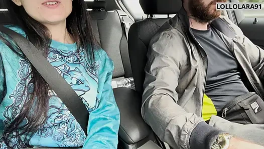 Orang ini seharusnya menemaniku ke perguruan tinggi dan dia tidak, dia membawaku ke rumahnya, apa yang ingin dia lakukan padaku?