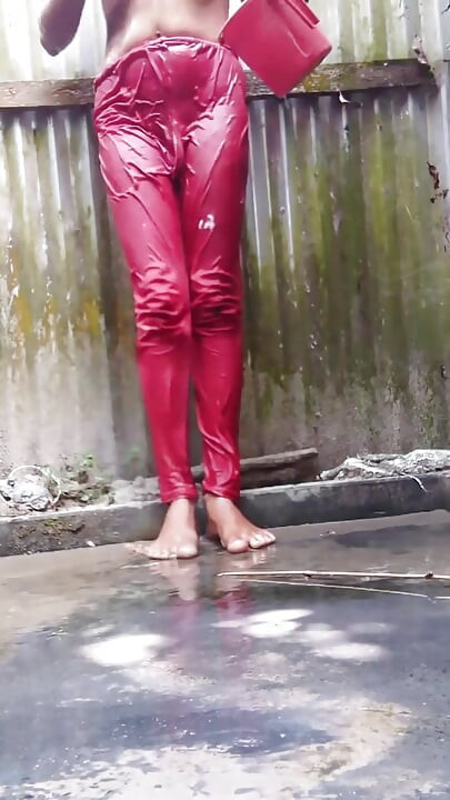 嫂子的性感淋浴