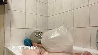 Bhdl - n.v.a.呼吸浴缸 2 - 乳胶防毒面具训练与 plastikbag 和卡明