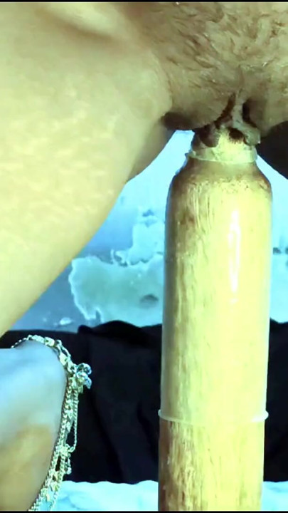 TROROSE Indian Bhabhi Enjoys Belan In Her Cat In Desi Style | Clip 1