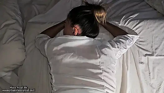 Pantat bahenol cewek ini dientot gaya doggy habis-habisan sampai dicrot di dalam