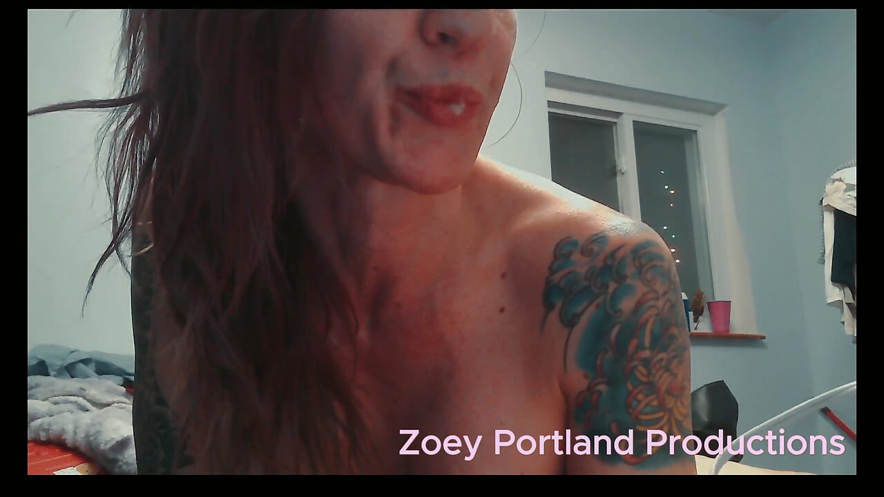 Zoey Portland Pornostar Spielt Mit Muschi 2026