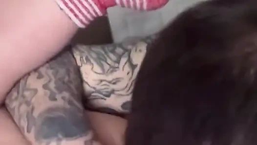 Pawg kulit putih semok diperlakukan dengan sangat baik