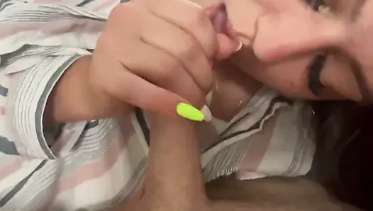 Sepong kontol terbaik pagi-pagi