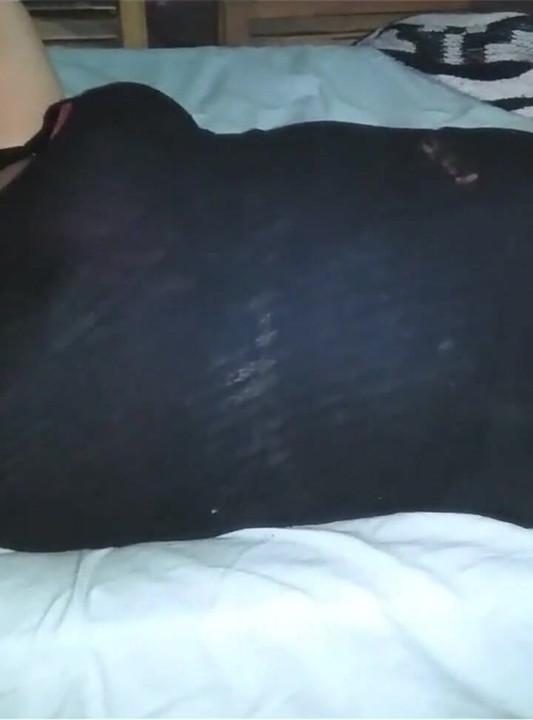 Imam misionarski seks sa slatkom devojkom u crnoj haljini kada svi izlaze