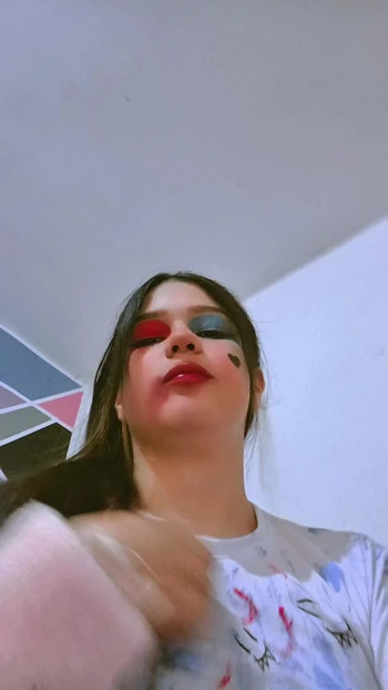 COLOMBIAN PORN ACTRESS YULIETH GOMEZ SHOWS OFF HER TITS