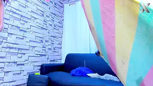 Анальный секс в туалете общественного спортзала: после душа нет, ходьба с спермой внутри