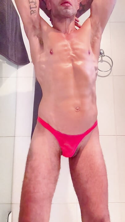 HOT SISSY PISSING IN TOILET, CROSSDRESSER, PISS, PIG SISSY