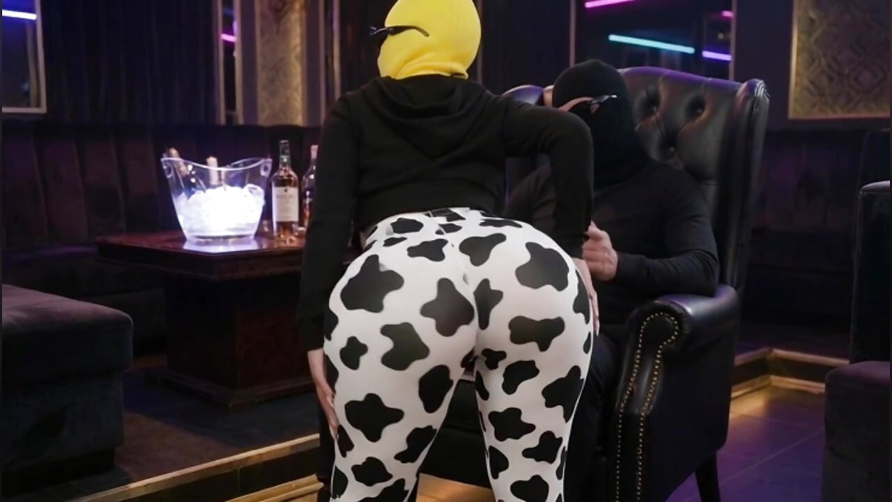 Big Ass Girl Twerking in Cow Print Leggings