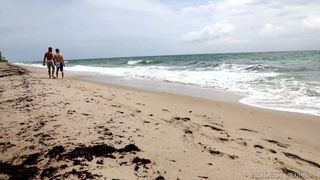 Dylanlucas après une promenade sur la plage, je me suis fait bander et je voulais le baiser!