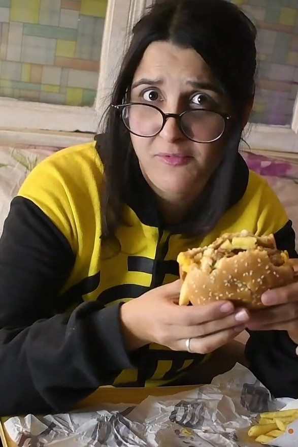 JOI Wanking at Me While Eating a Burger - Bunny Looner