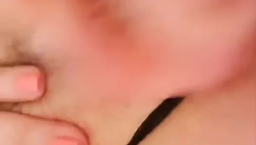 Islak azgın kelebek amcık sert sikiliyor ve azgın sürtüğüm için benim için wixxer yapabilirsin!