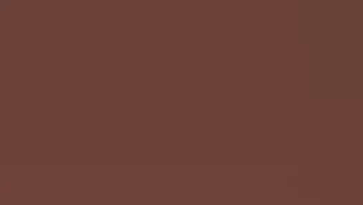 Yüksek sesle inliyor. Daha fazla dayanamayana kadar götünden sert bir şekilde istedi.