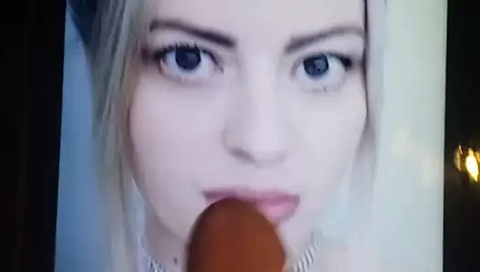Elyse Willems boşalma anısına 2