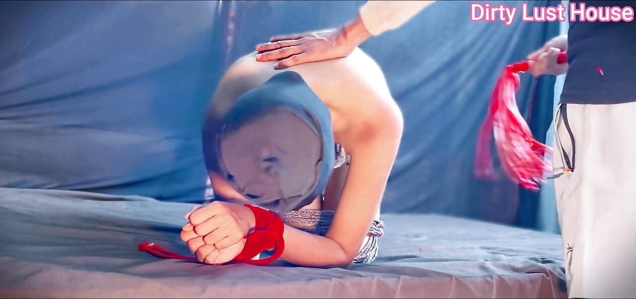 18+ tjej BDSM, rep bondage, flogger spank hela kroppen, kittlar hela kroppen med piskar