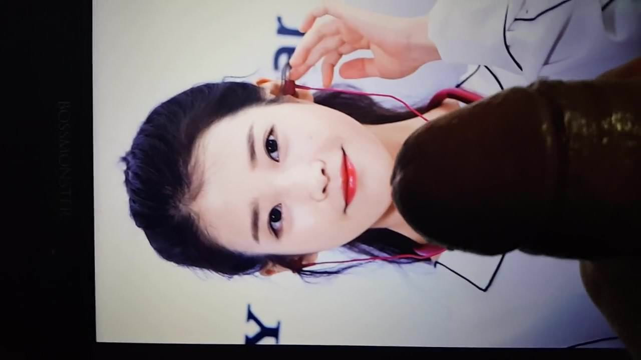 IU cum tribute