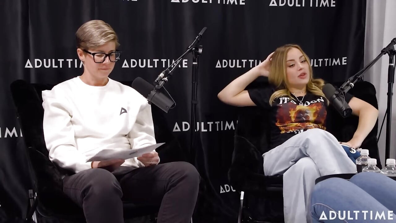 Gizelle Blanco & Anna Claire Clouds Pheromones, Scissoring, & the Bush  the Adult Time Podcast