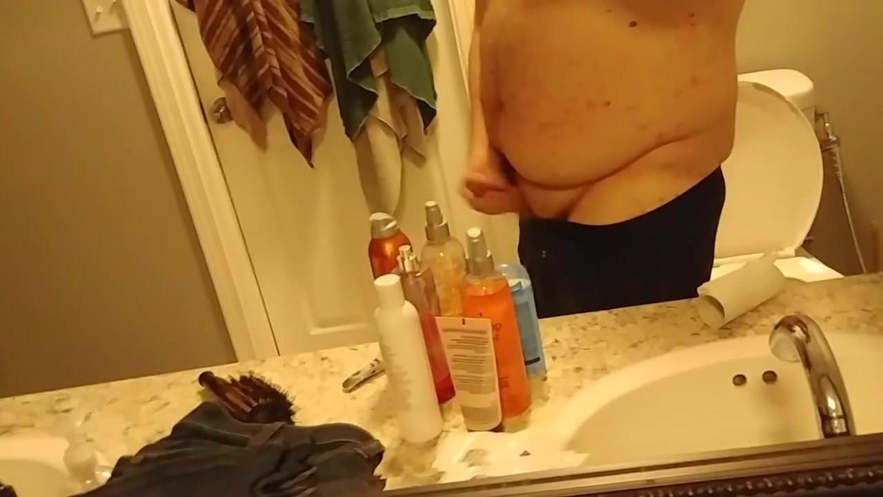Bretsmahxb jacking off in bathroom