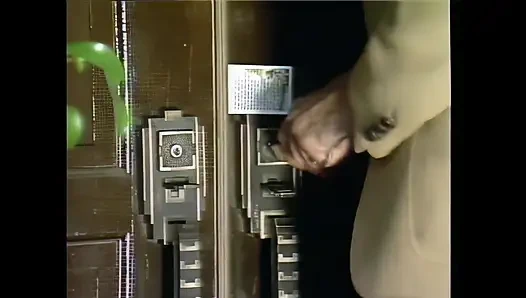 Лесбийские любовницы, облизывающие себя